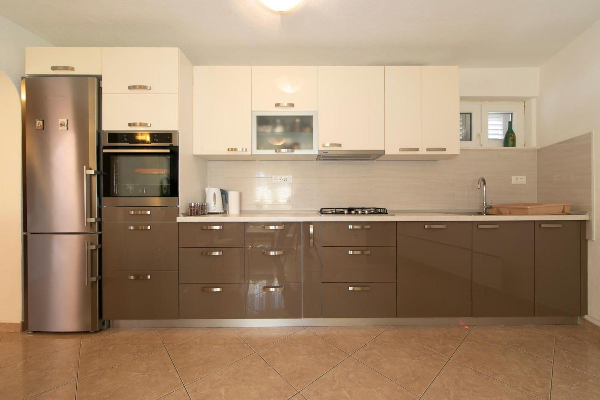 Apartmani Darinka Baška Voda Exterior foto