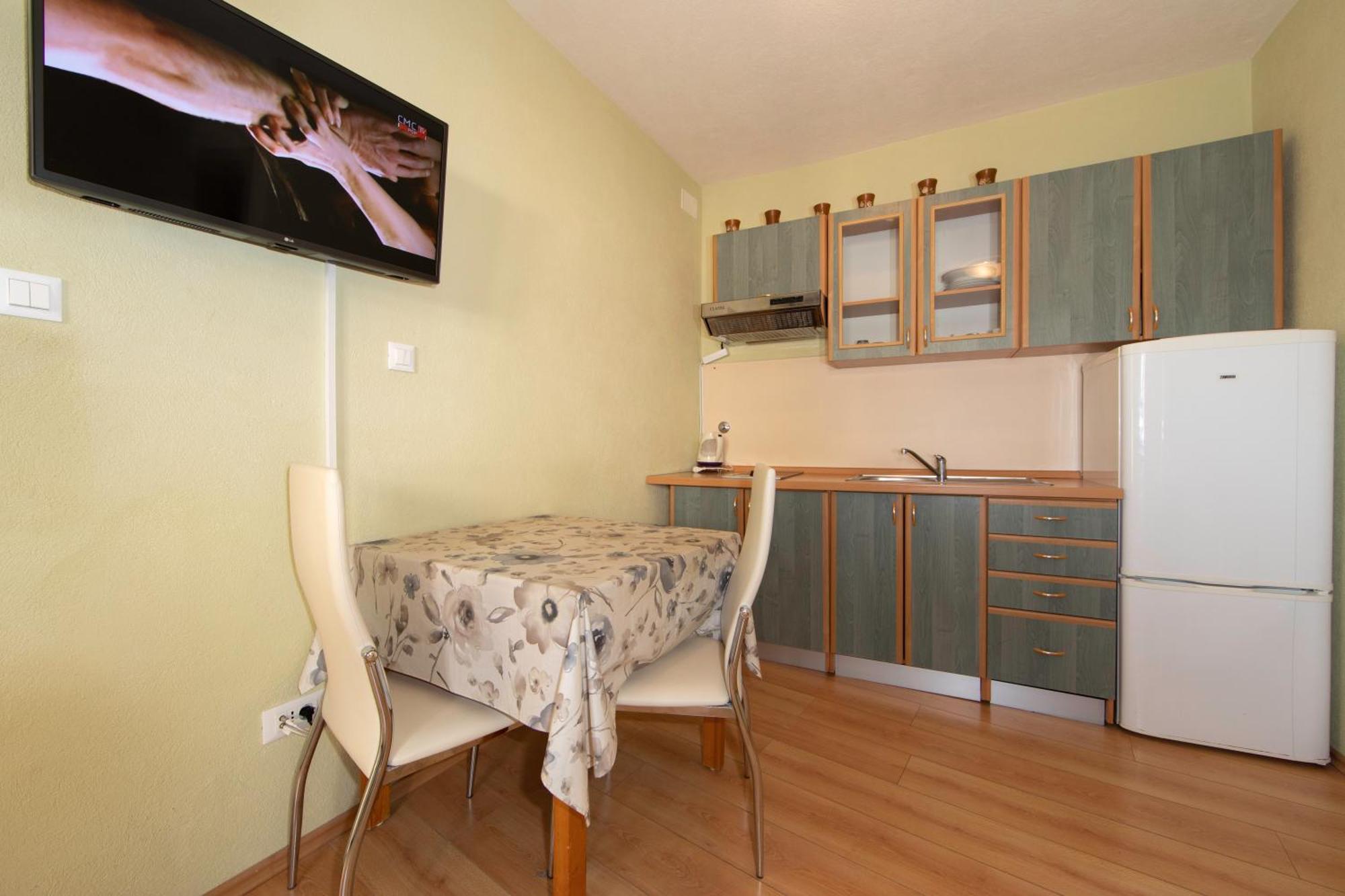 Apartmani Darinka Baška Voda Exterior foto