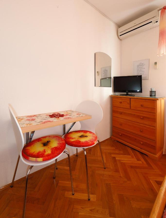 Apartmani Darinka Baška Voda Exterior foto