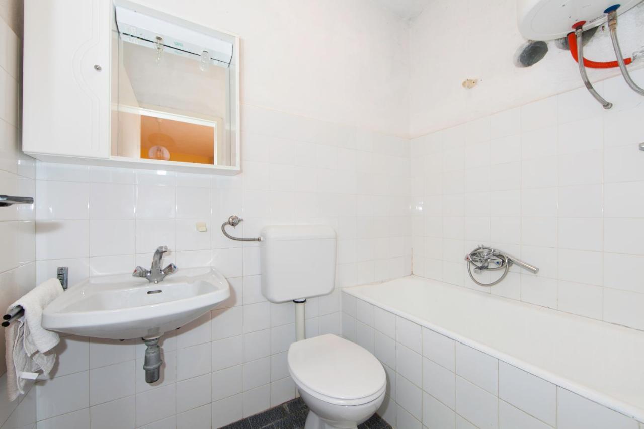 Apartmani Darinka Baška Voda Exterior foto